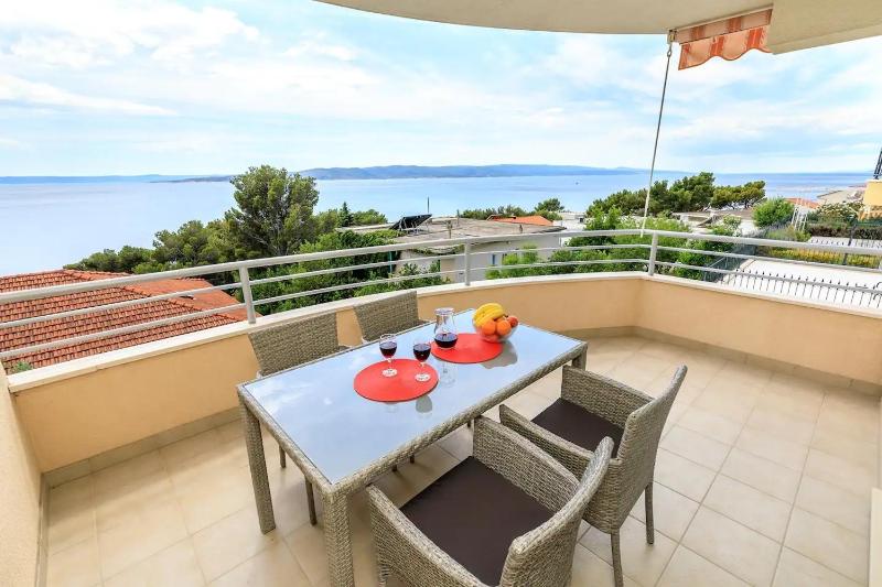 Family-friendly apartments with swimming pool Brela Makarska - 19998 - image 29