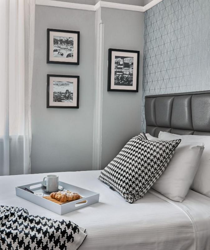 Deluxe Single Room image 3