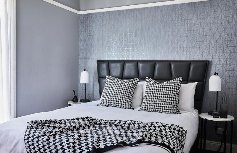 Deluxe Double Room image 1