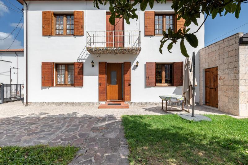 Two-Bedroom House image 2