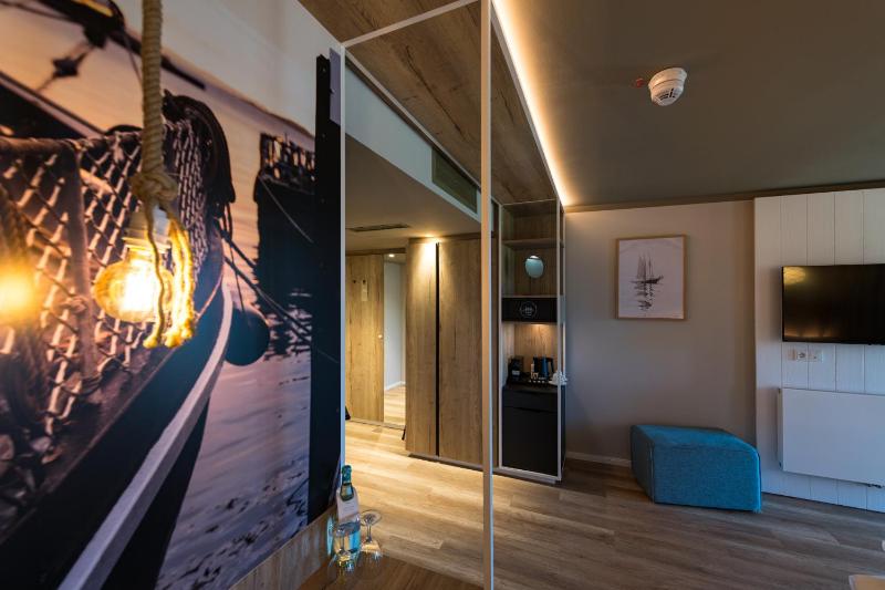 Superior Double Room image 4