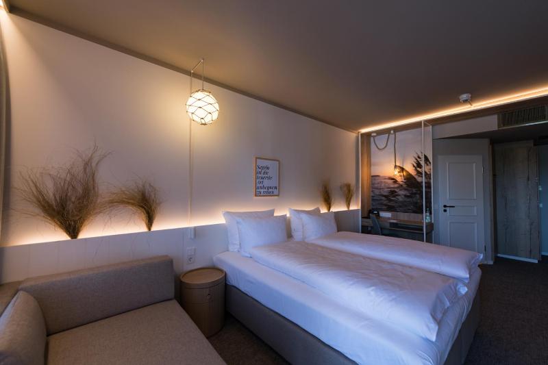 Superior Double Room image 3