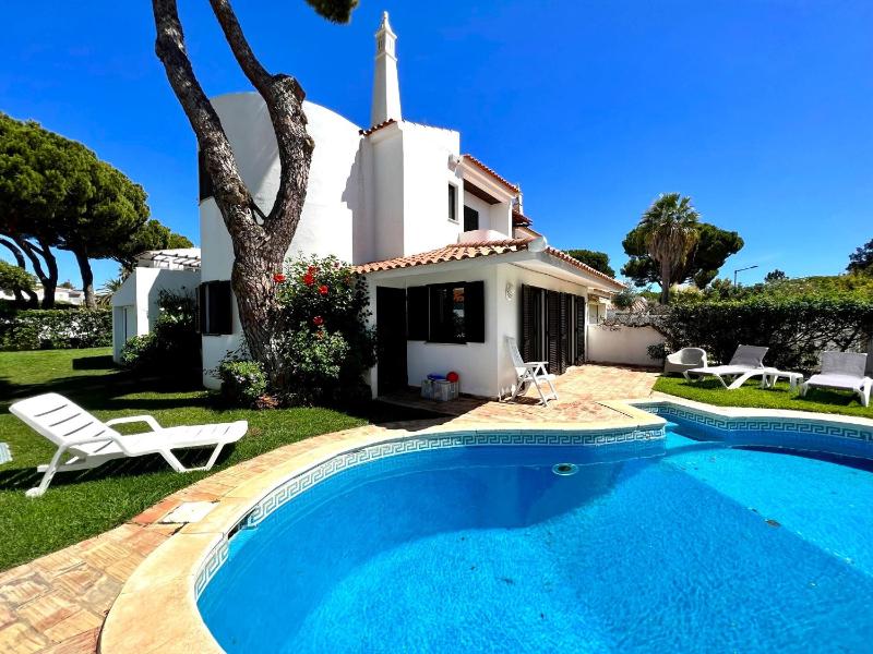 Vilamoura Traditional Villa with Pool by Homing - image 29