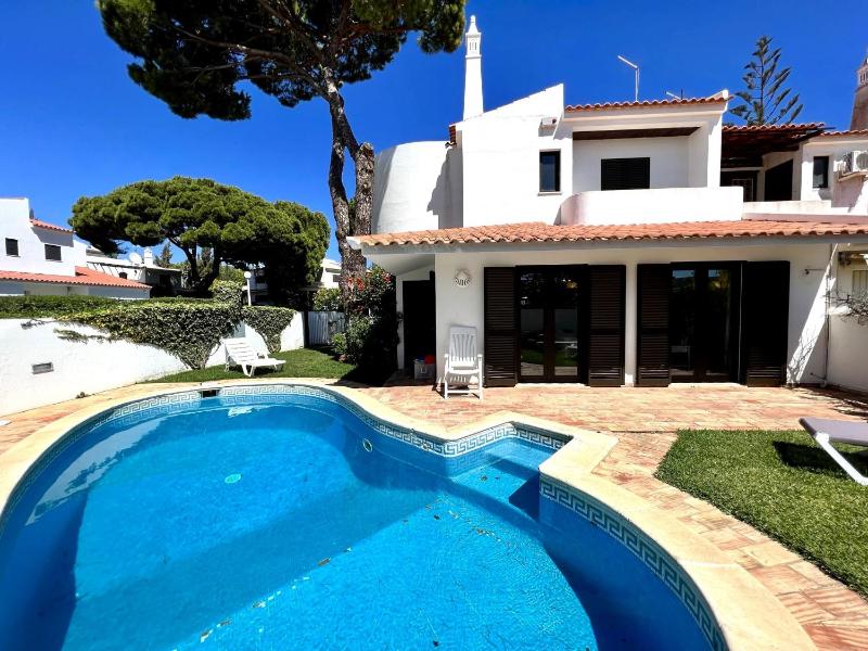 Vilamoura Traditional Villa with Pool by Homing - image 39