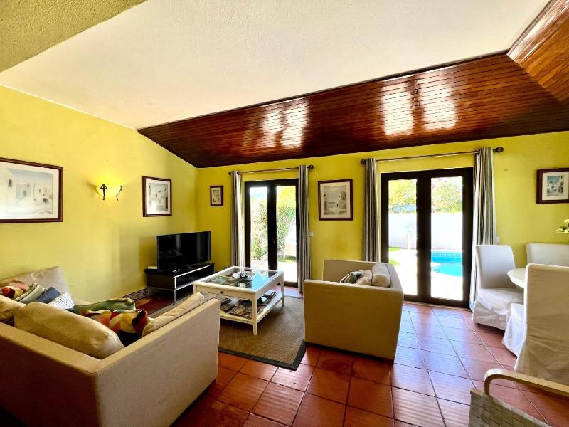 Vilamoura Traditional Villa with Pool by Homing - image 17
