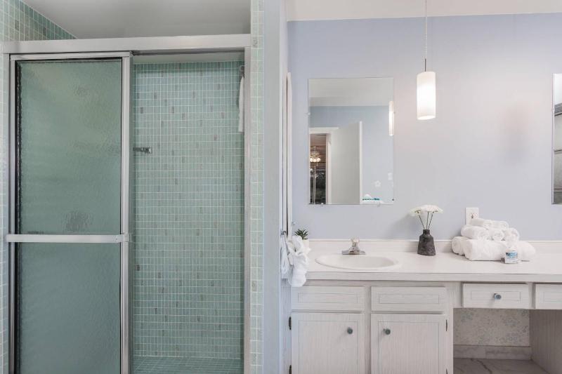 Brady B Pool Home - image 5
