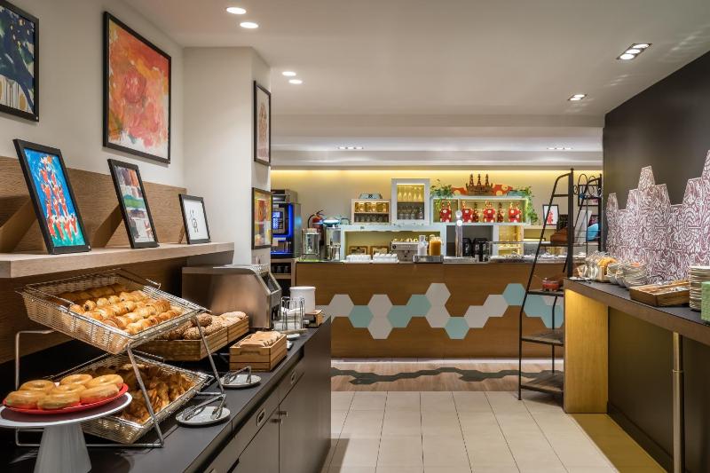 ibis Styles Barcelona Centre - image 2