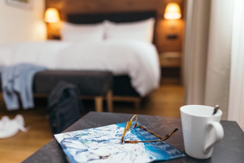 Deluxe Double Room image 3