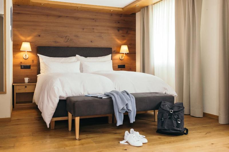 Deluxe Double Room image 1