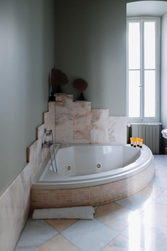 Presidential Suite image 2