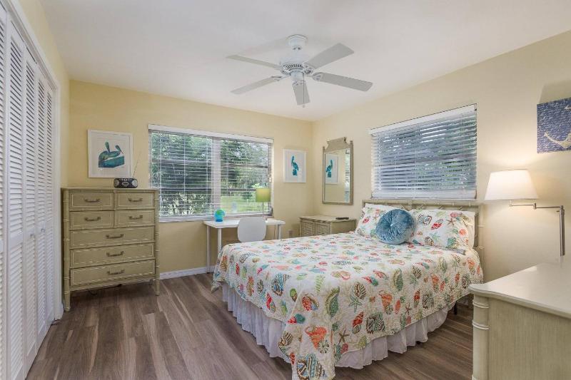 Brady B Pool Home - image 32