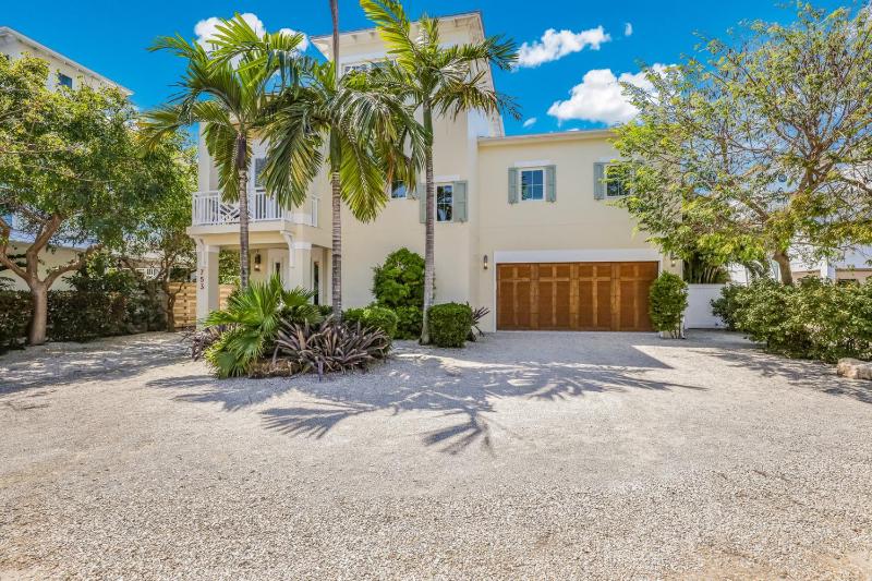 Precious Memories 753 Jacaranda Rd - image 14