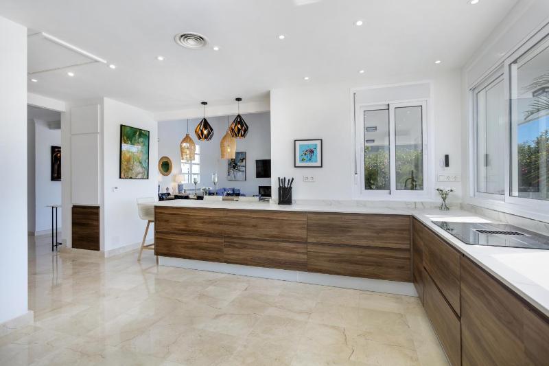 Villa La Perla by Finest Rentals - image 22