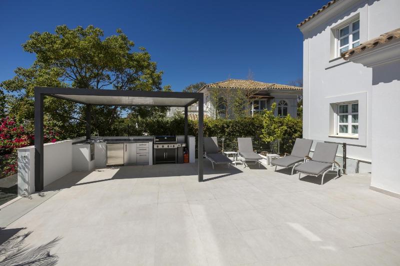 Villa La Perla by Finest Rentals - image 45