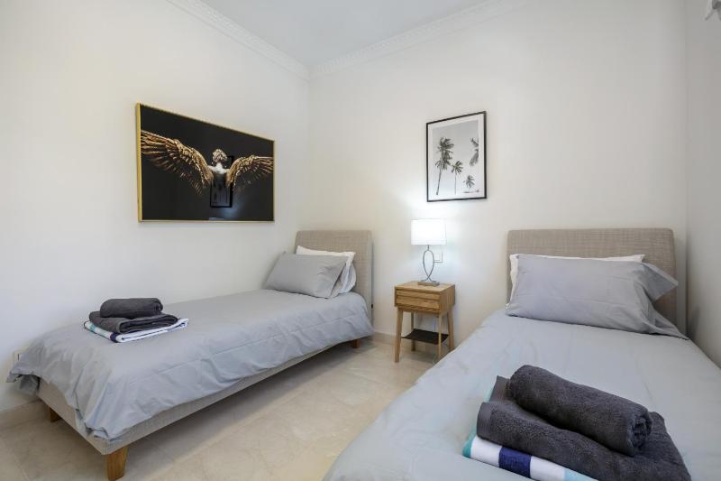 Villa La Perla by Finest Rentals - image 12