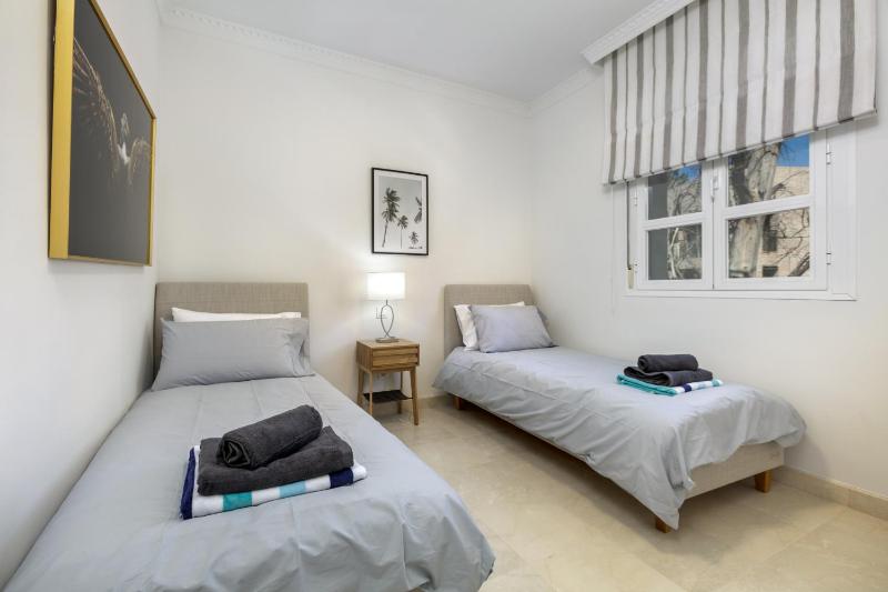 Villa La Perla by Finest Rentals - image 21