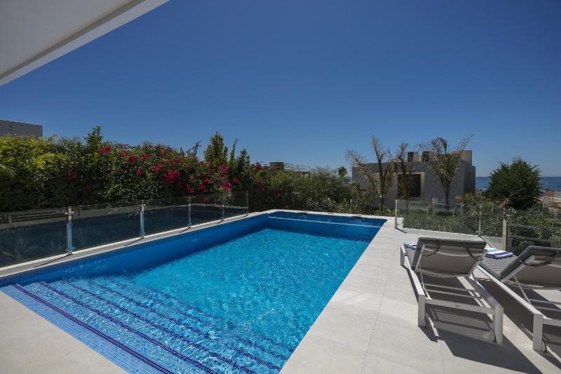 Villa La Perla by Finest Rentals - image 32