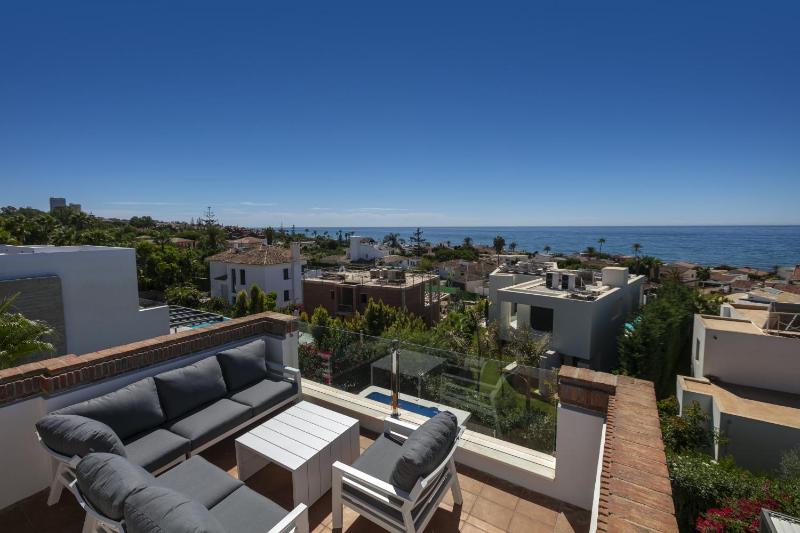Villa La Perla by Finest Rentals - image 23