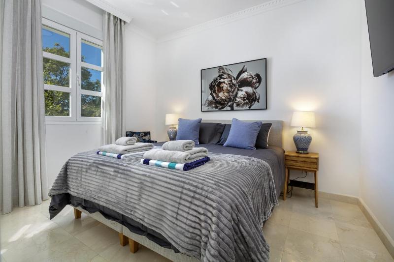 Villa La Perla by Finest Rentals - image 49
