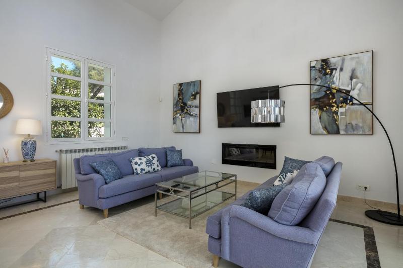 Villa La Perla by Finest Rentals - image 38