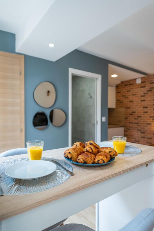 COSY STUDIO RENOVÉ 150m de MONACO Images