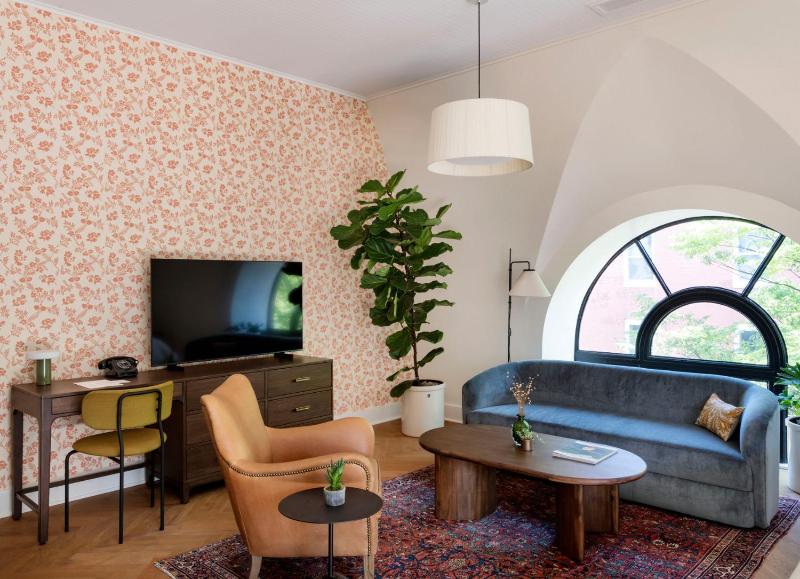 Suite image 1