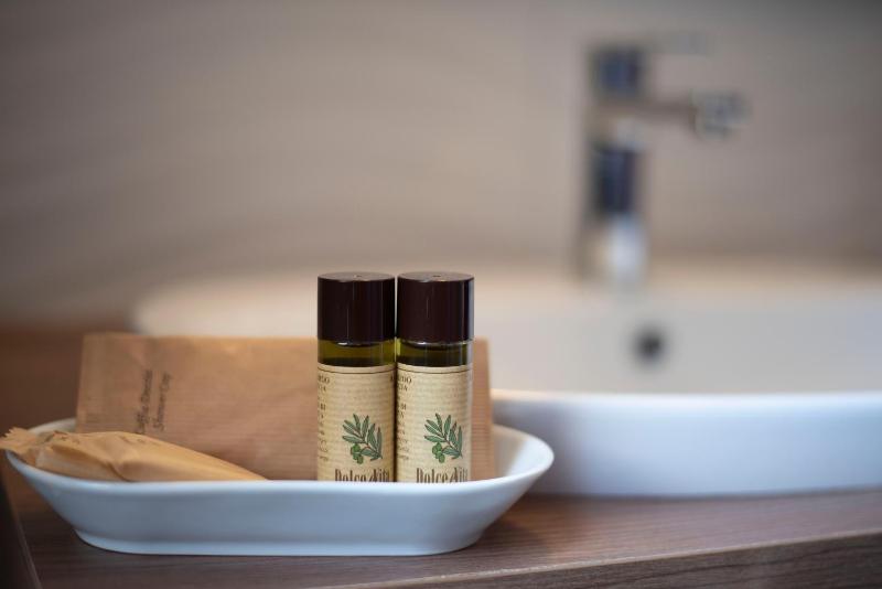 Standard Double Room image 2