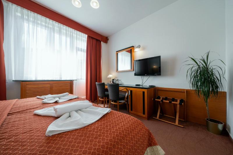 Superior Double Room with Balcony image 1