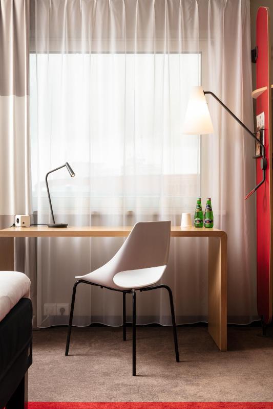 Double Room - Accessible image 4