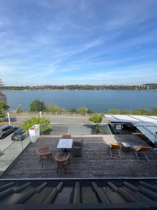 Double Room with Lake View image 2