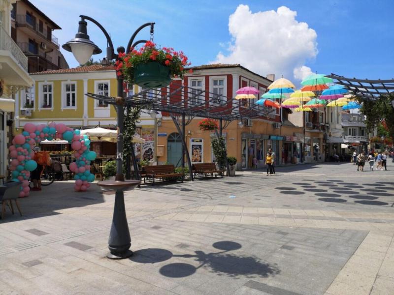 Flower Street provides accommodations with free Wifi air conditioning - image 12