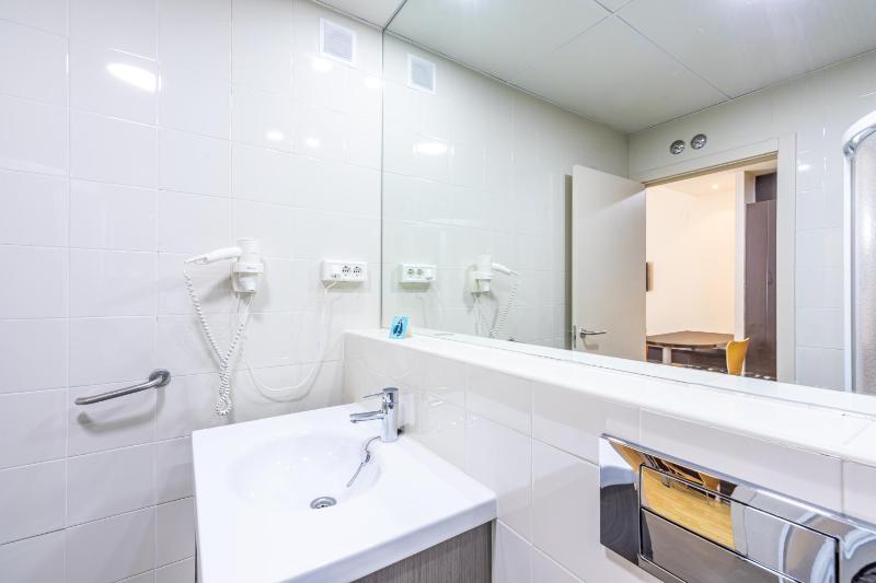 Executive Studio image 2