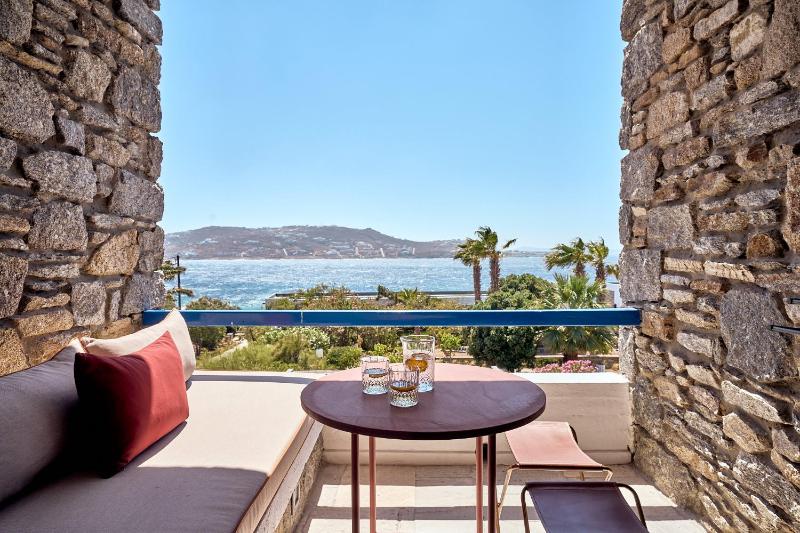 Superior Room Sea View image 4