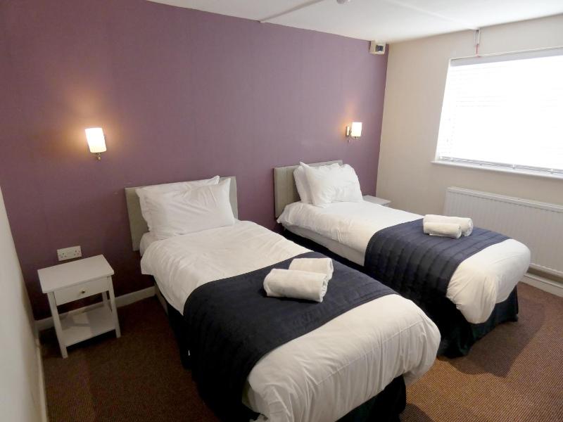 Double or Twin Room image 2