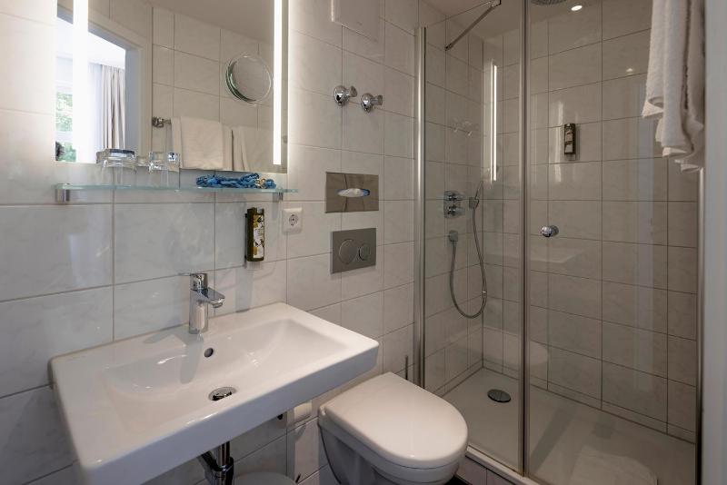Standard Double Room (Queen Bed 1.50mx2.00m) image 1