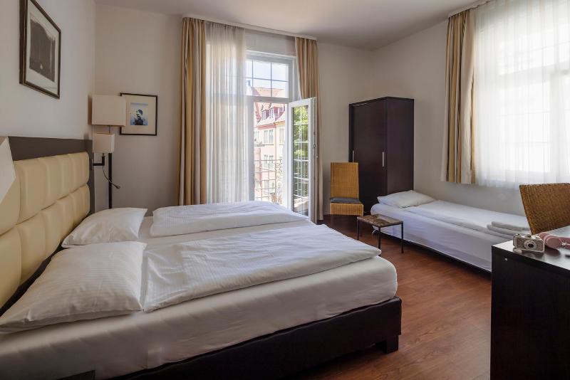 Triple Room image 1
