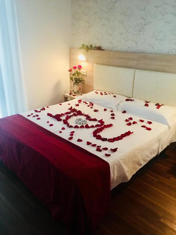 Double or Twin Room image 1