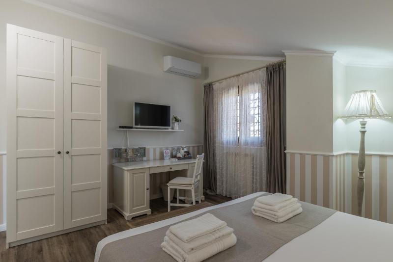 B&B L'Ulivo Fiumicino - image 27