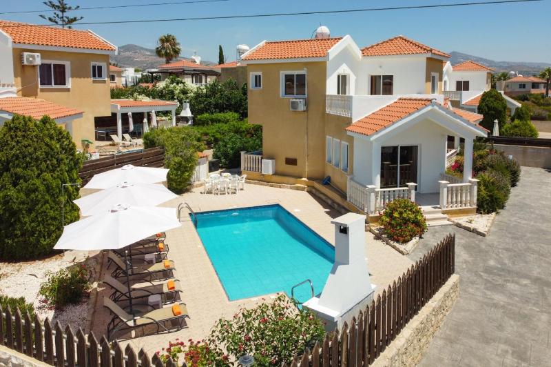 Villa Camelia by Villa Plus - image 5