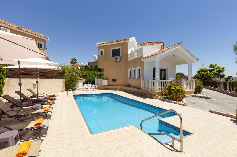 Villa Camelia by Villa Plus - image 9
