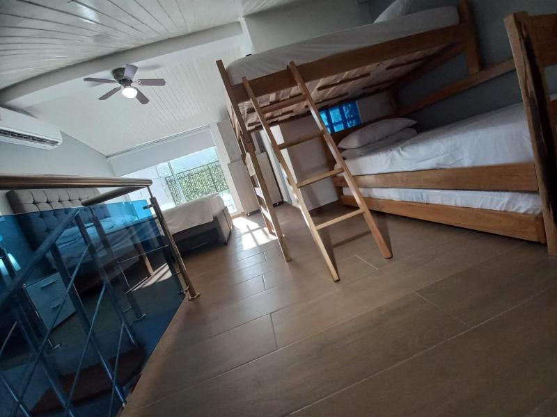 Apartamento dúplex vacacional cerca a la playa - image 13
