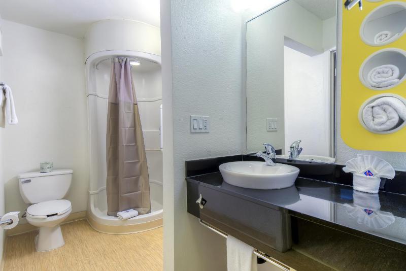 Double Room - Disability Access image 1