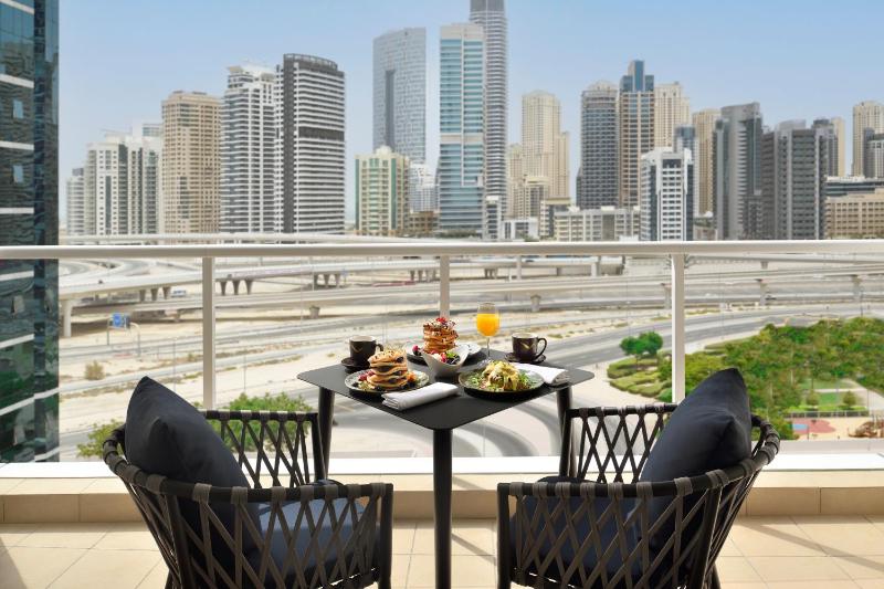 Junior Suite with Lake View and Balcony - Includes daily access to Riva Beach Club with free shuttle service image 4
