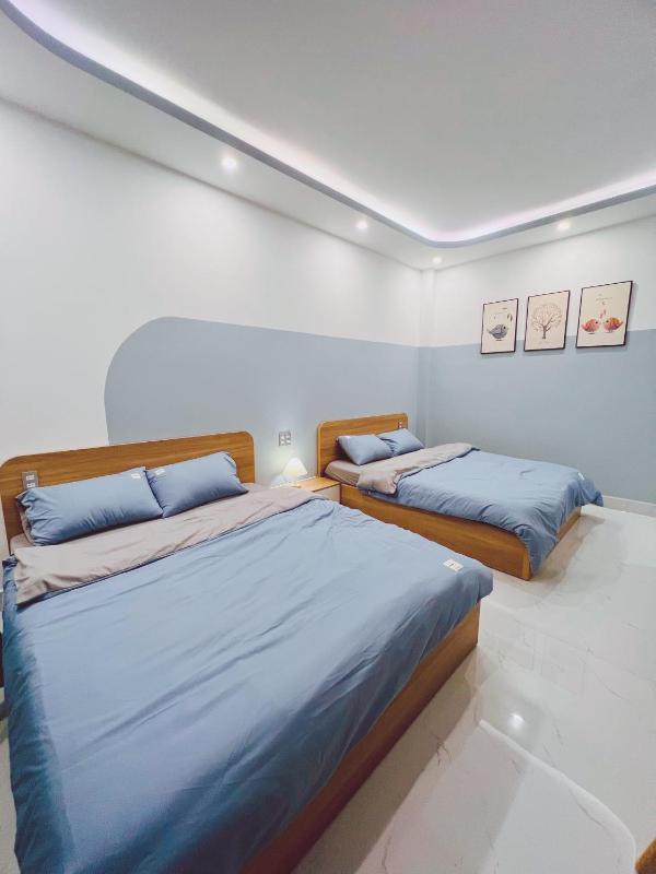 EURO HOUSE - image 1