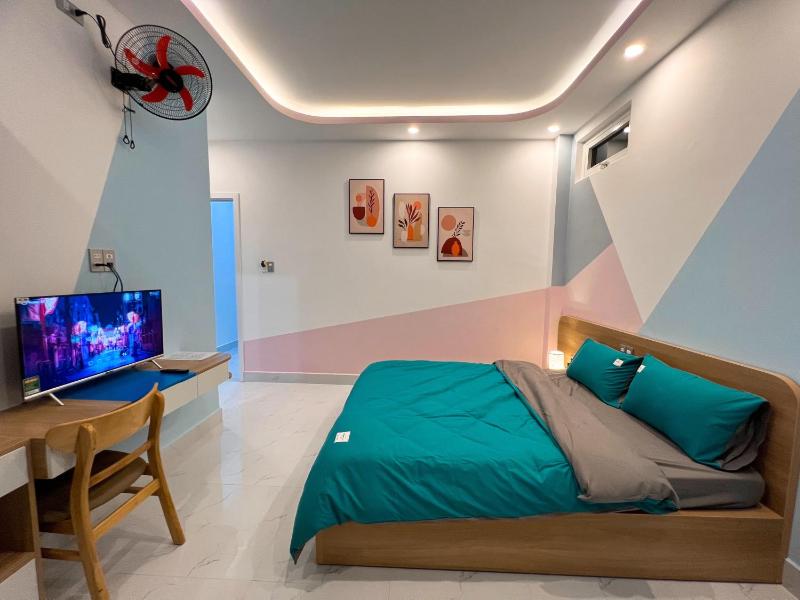EURO HOUSE - image 9