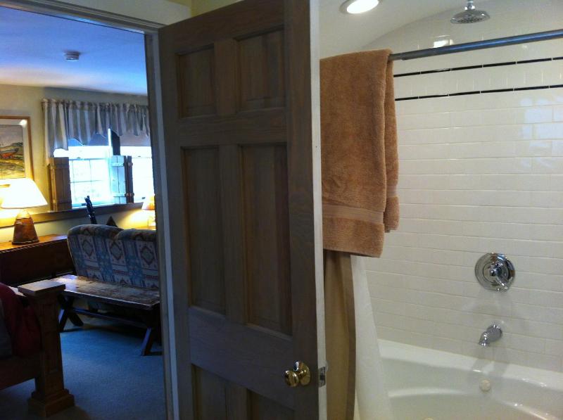 Junior Suite with Mountain View image 2