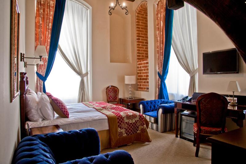 Standard Double Room image 4