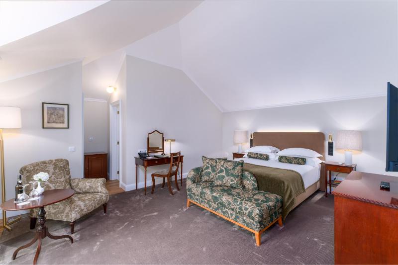 Deluxe Double Room - Main House image 4