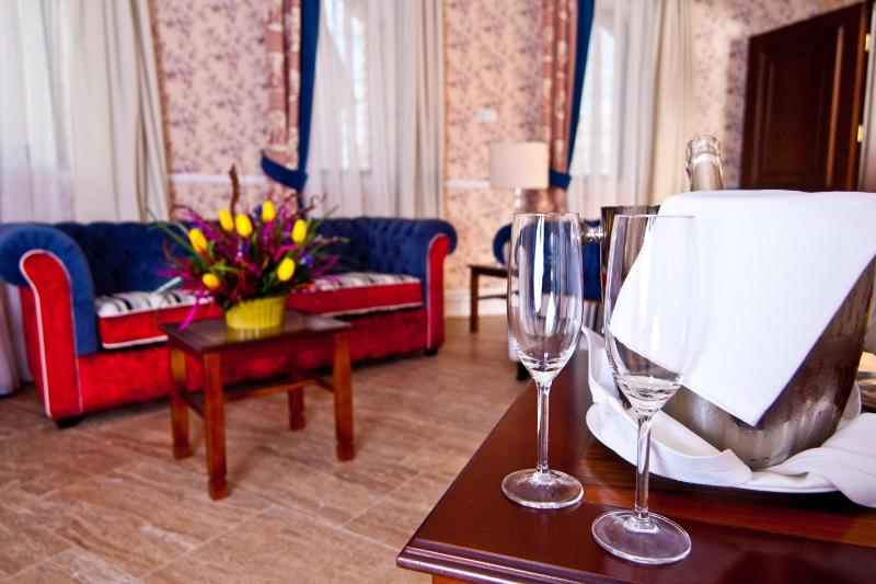 Executive Apartment image 2
