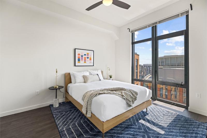 Premium One Bedroom Apartment image 3